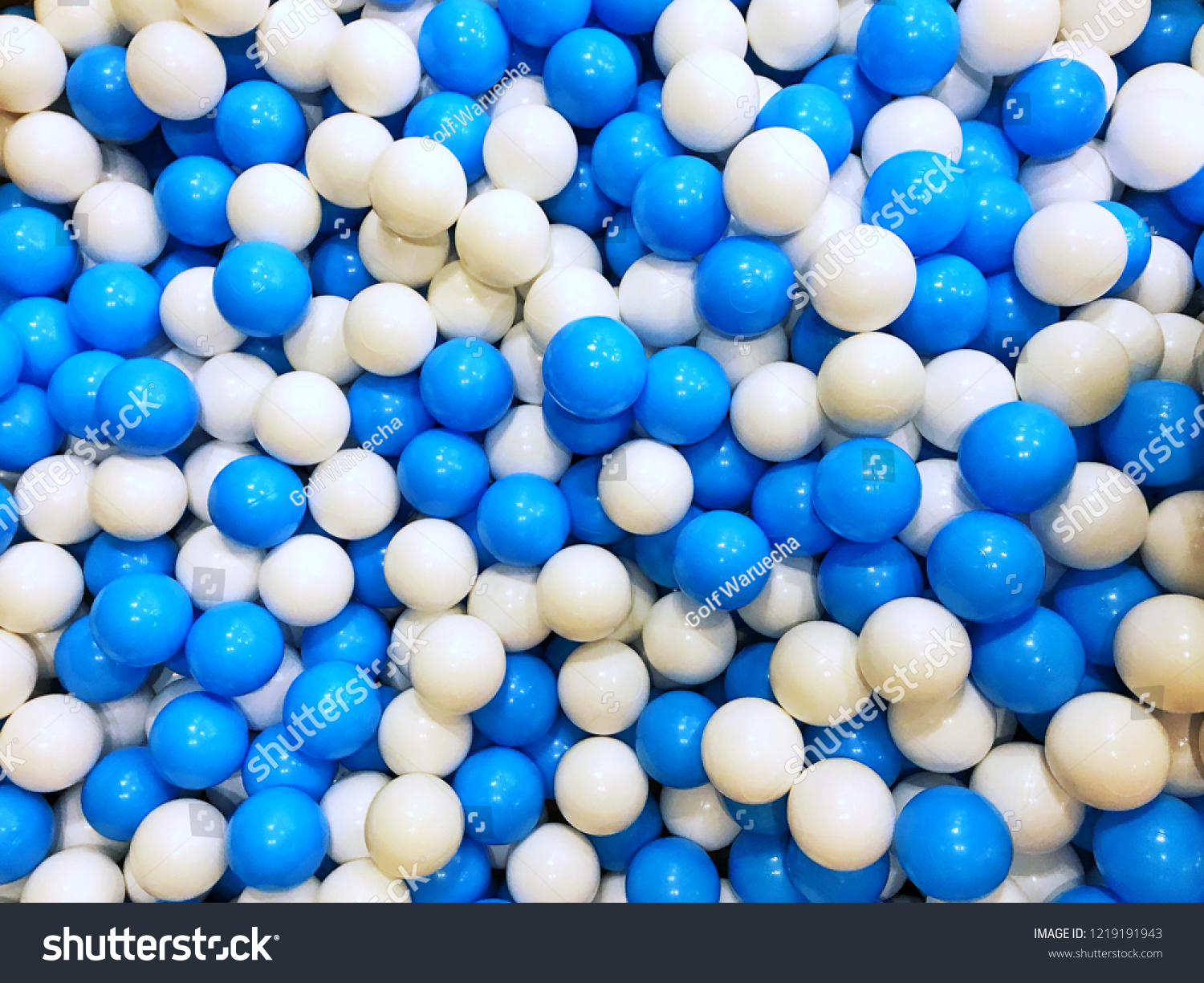 white plastic balls for ball pit