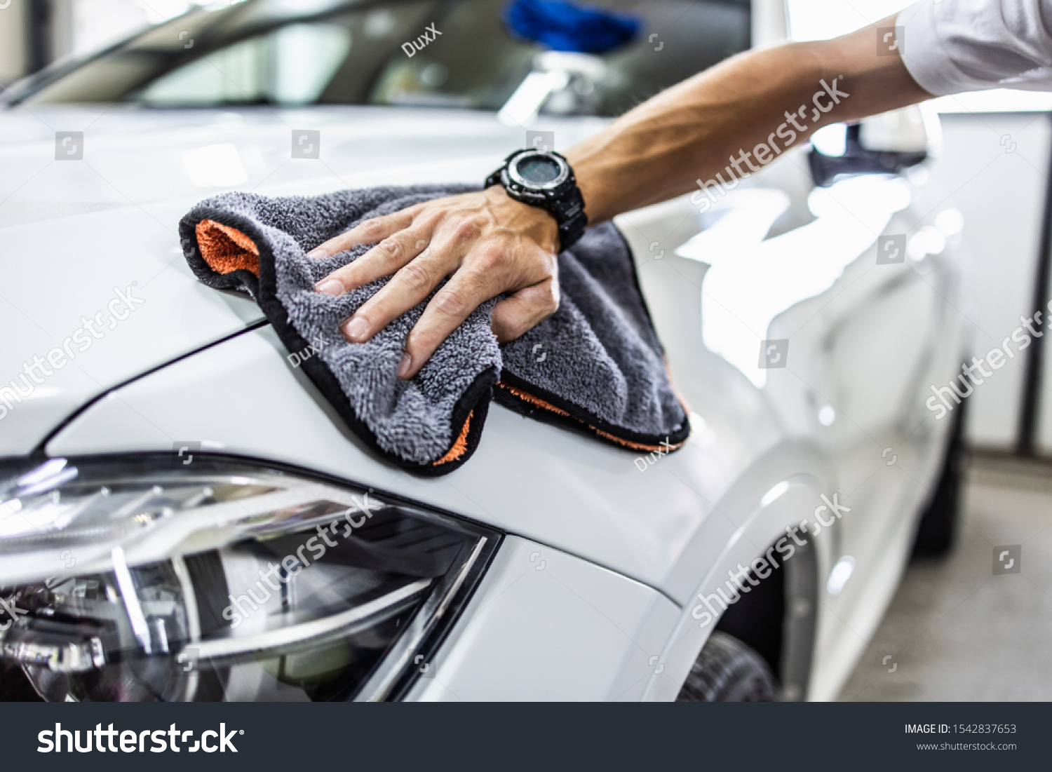 Autoaufbereitung Images, Stock Photos & Vectors | Shutterstock