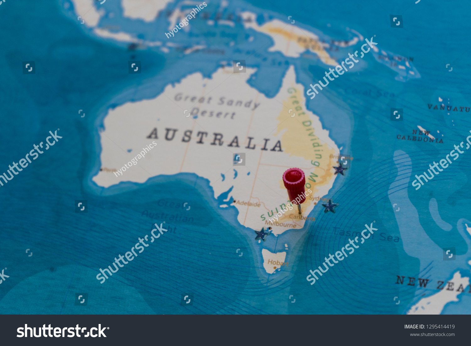 Canberra In World Map Pin On Canberra Australia World Map Stock Photo 1295414419 | Shutterstock