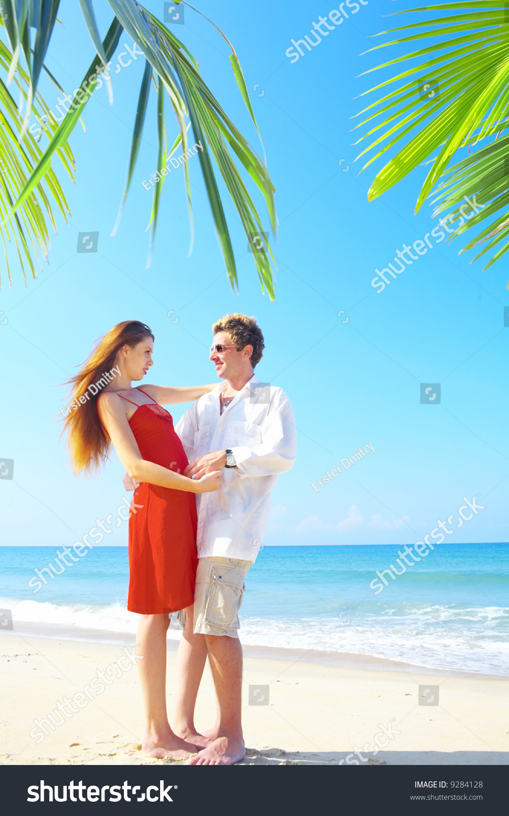 Couple Date On The Beach.html