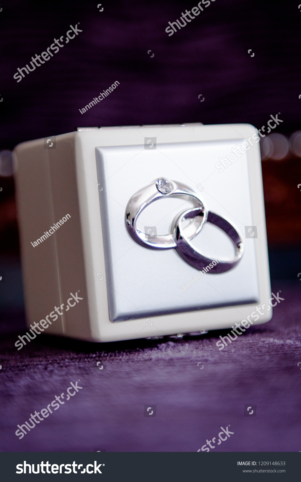 wedding ring box camera