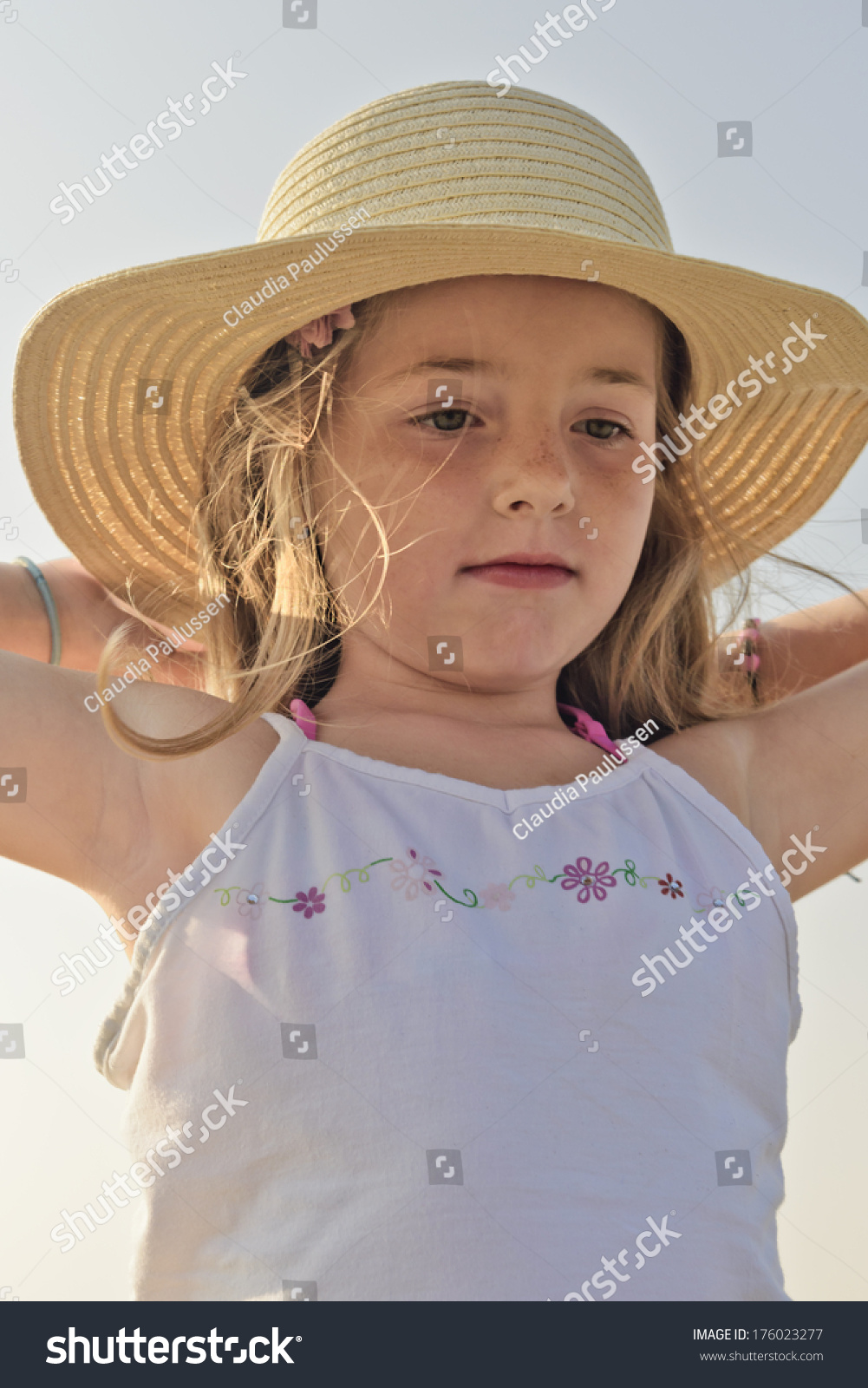 young girls sun hats