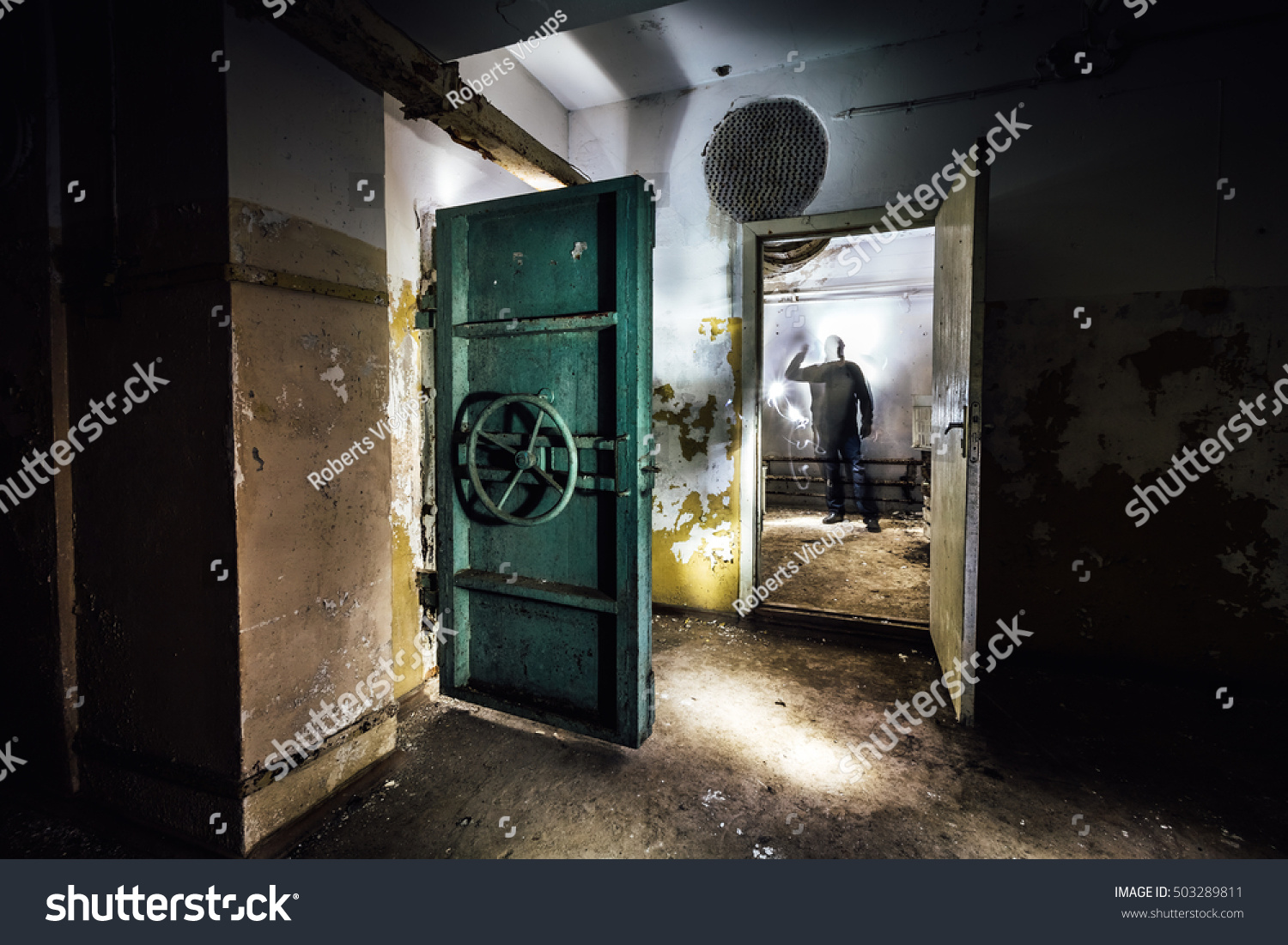 Abandoned Prison Underground Bunker Ghost Prisoner Stockfoto