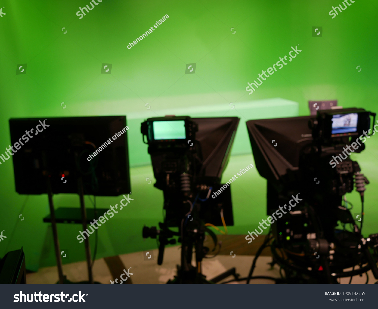 Green screen image Images, Stock Photos & Vectors | Shutterstock