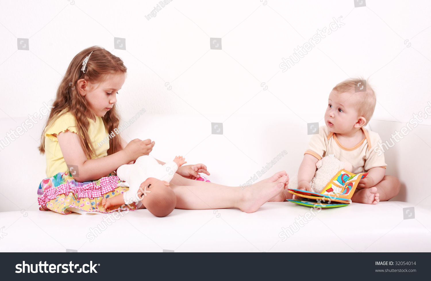 Adorable Kids Playing Playing Together Stock Photo 32054014 | Shutterstock