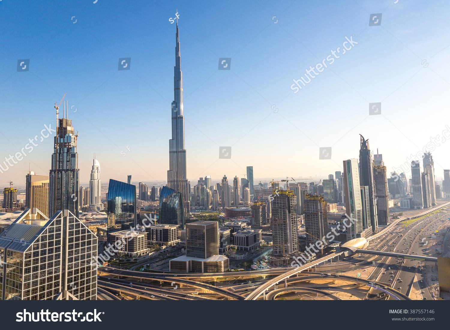 20,594 Dubai skyline day Images, Stock Photos & Vectors | Shutterstock