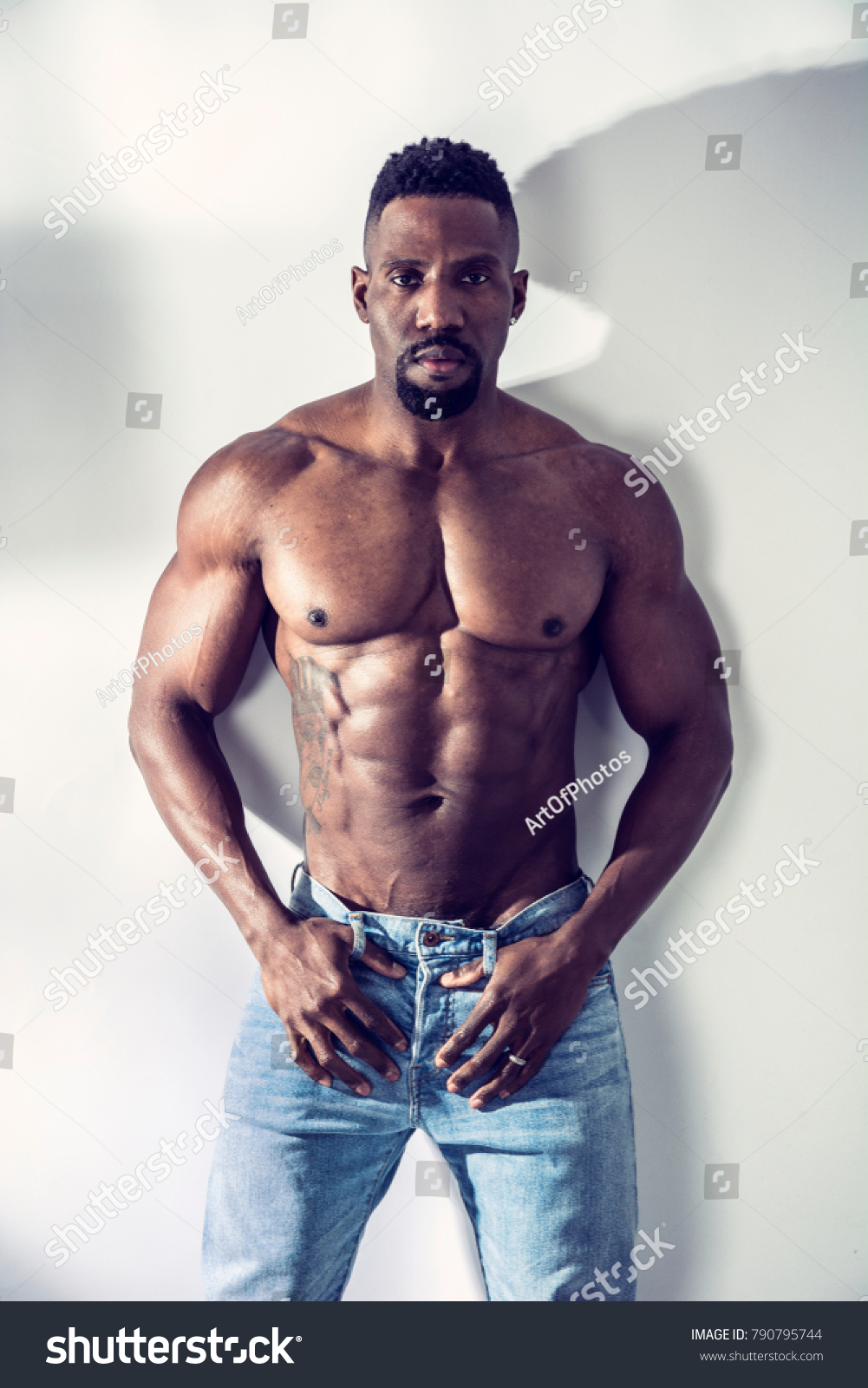 African American Bodybuilder Man Naked Muscular Foto De Stock 790795744 Shutterstock 6726