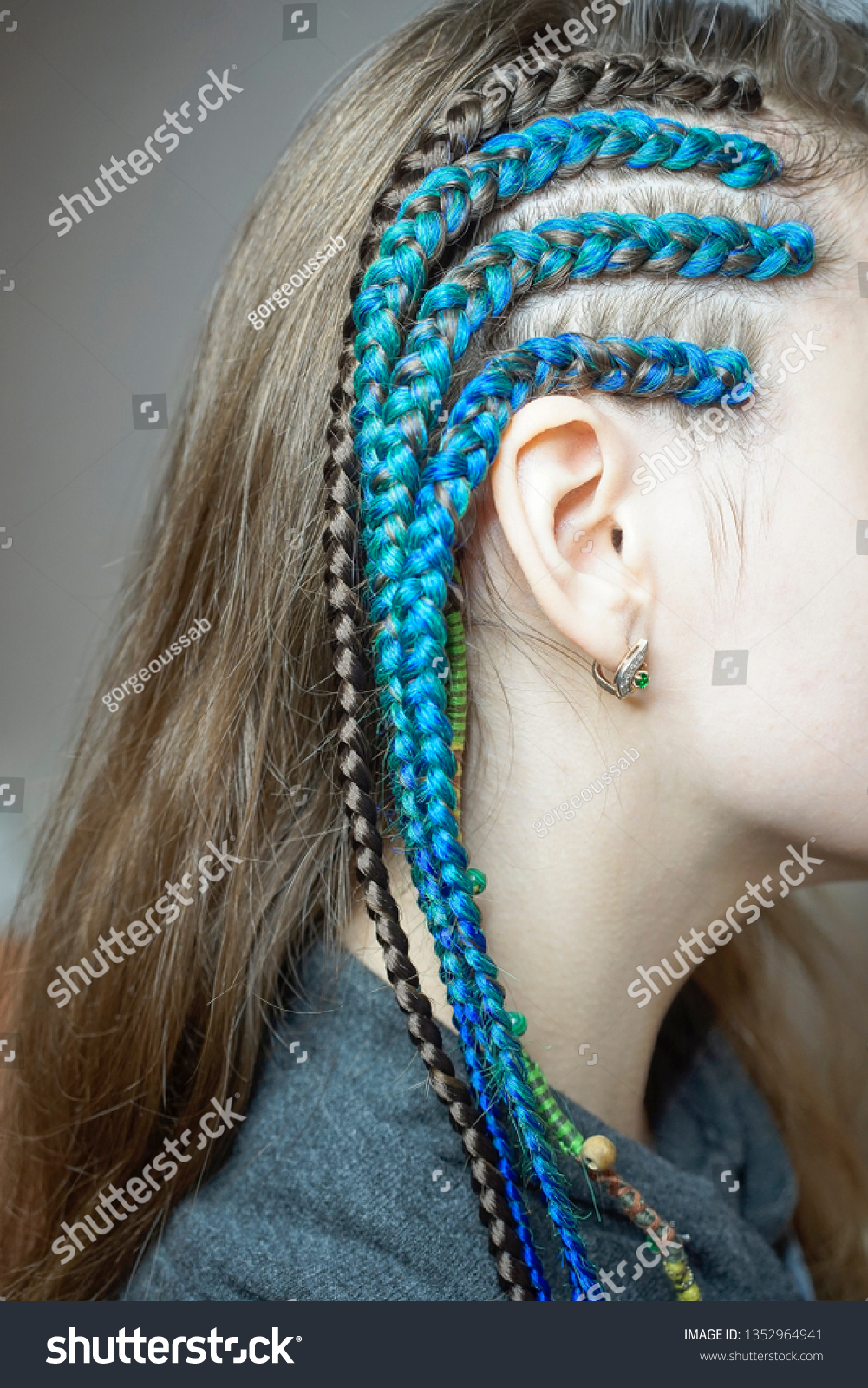 African American Hairdresser Coiffeur Weaves French Stock Photo