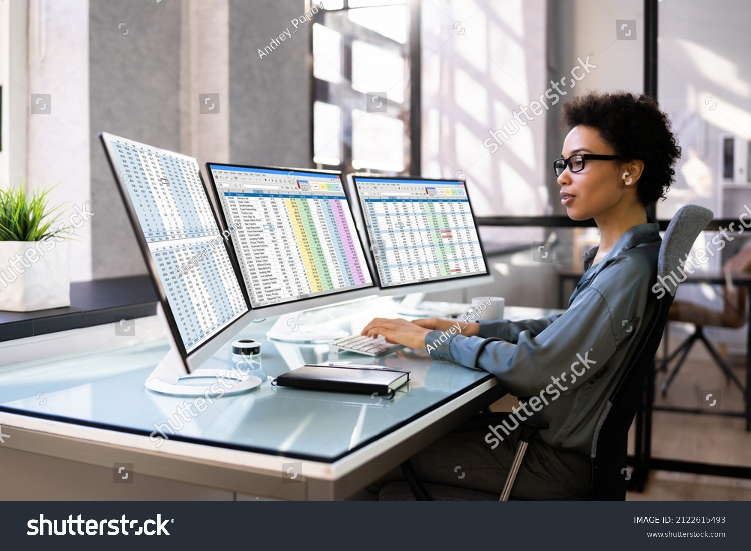 27,922 Working on two screens Images, Stock Photos & Vectors | Shutterstock