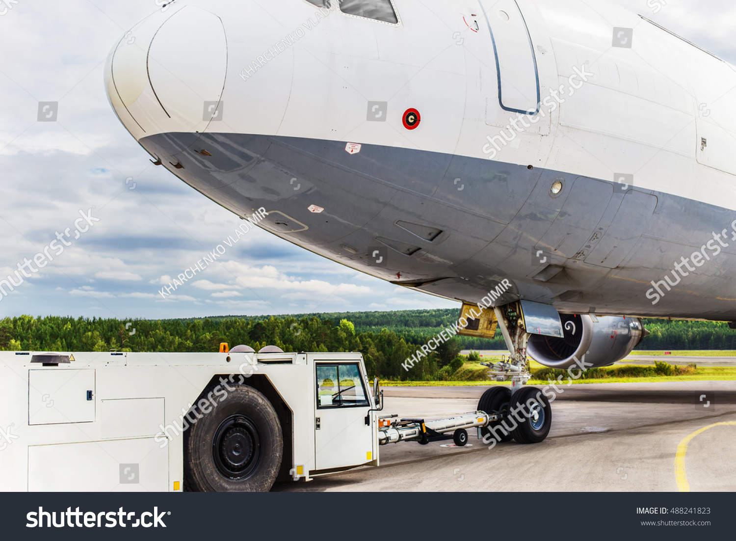 aircraft-towing-stock-photo-488241823-shutterstock