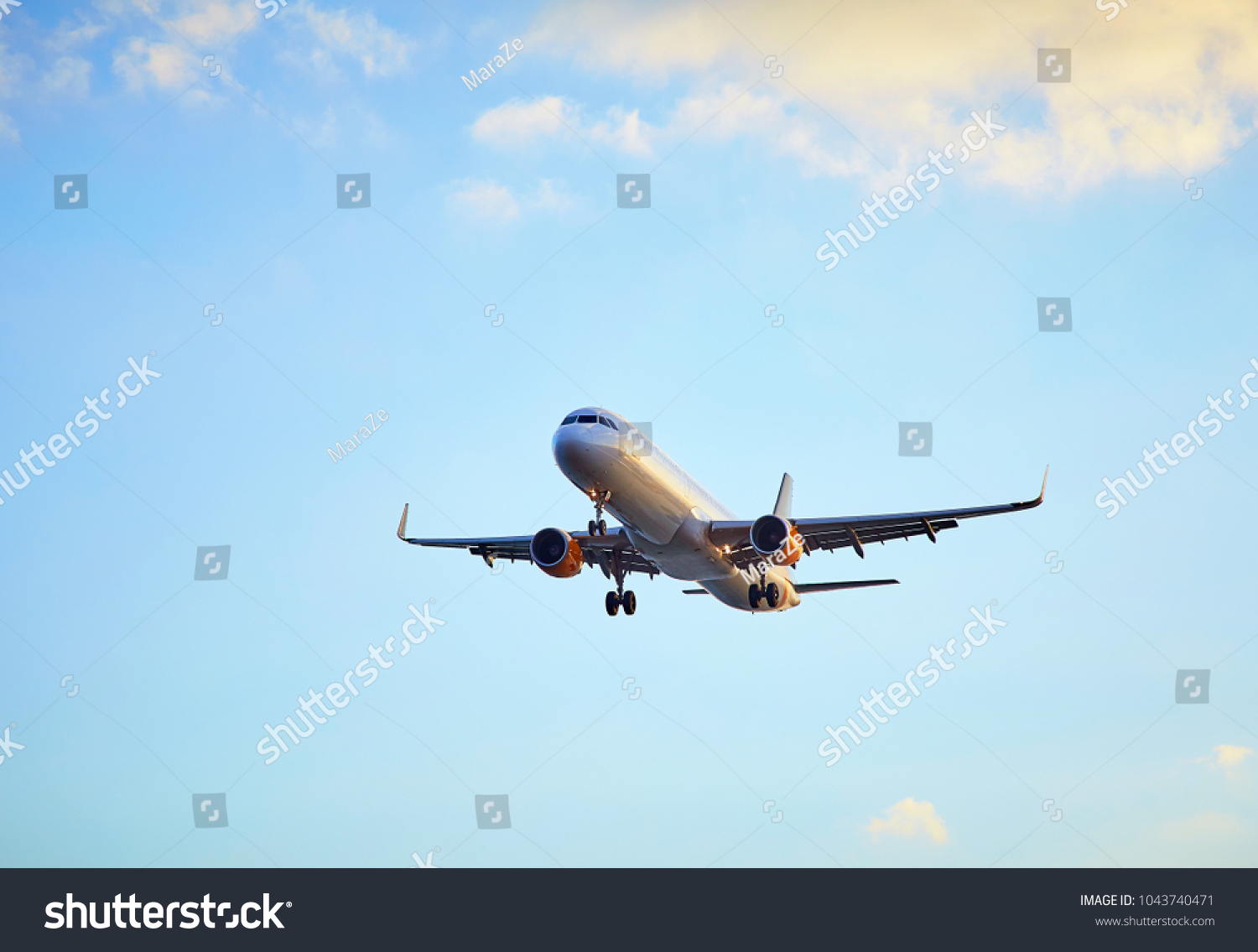 Airplaine Stock Photos, Images & Photography 