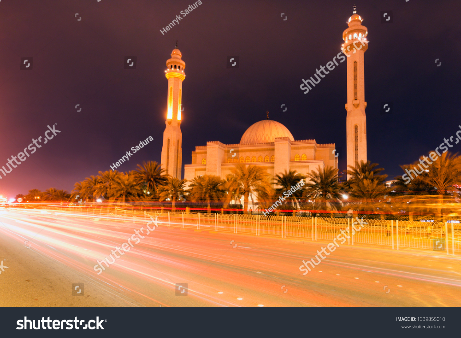 Al Fateh Grand Mosque Juffair Juffair Stock Photo Edit Now 1339855010