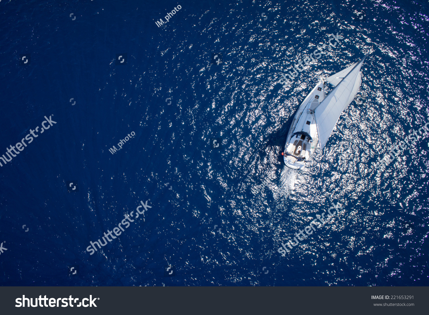 5,115 Bird eye view sail boat Images, Stock Photos & Vectors | Shutterstock