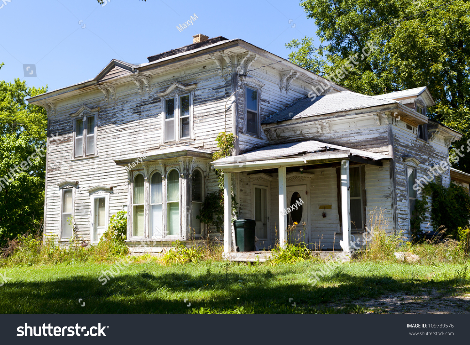 25,440 Rent old houses Images, Stock Photos & Vectors | Shutterstock