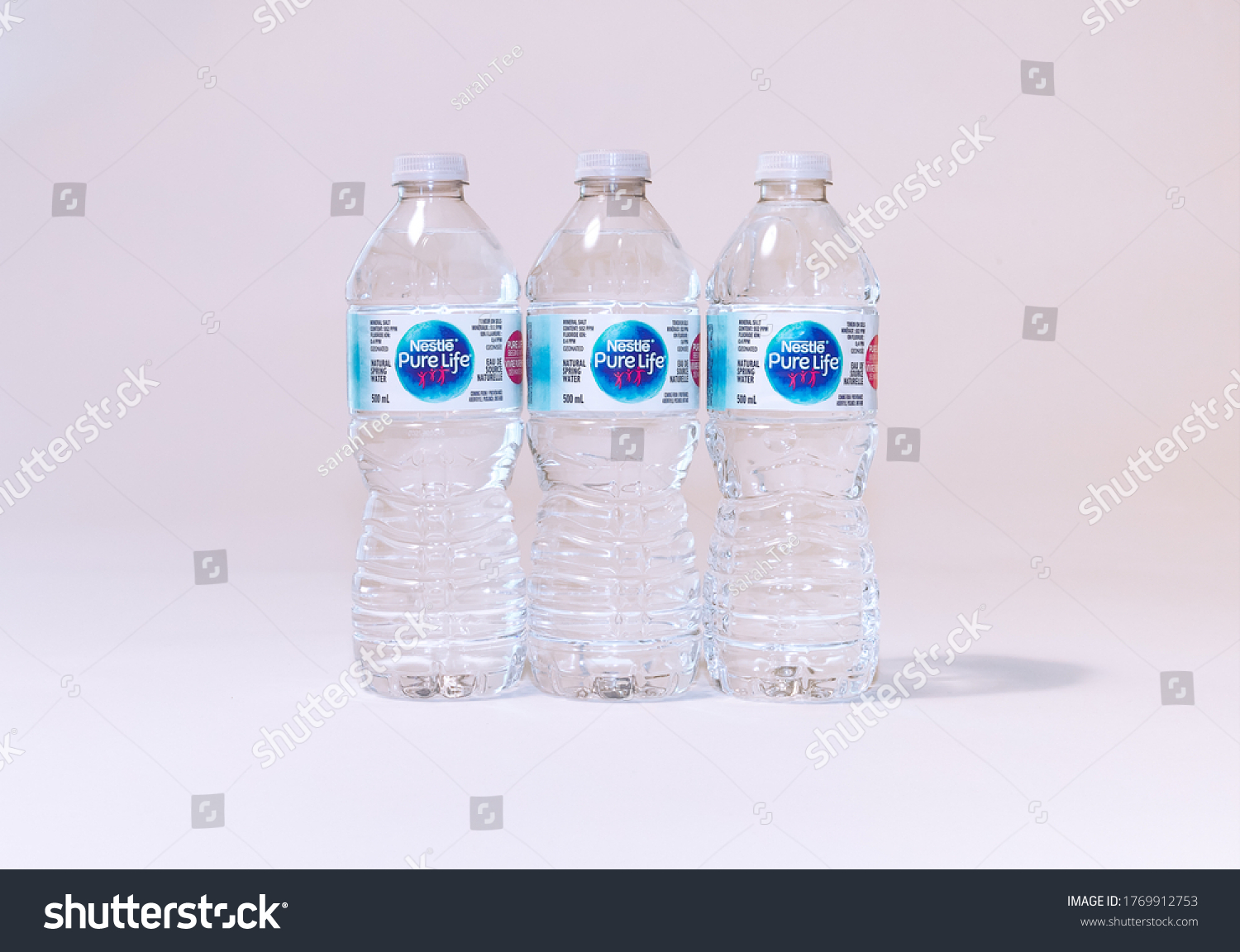 500ml water bottles Images, Stock Photos & Vectors | Shutterstock