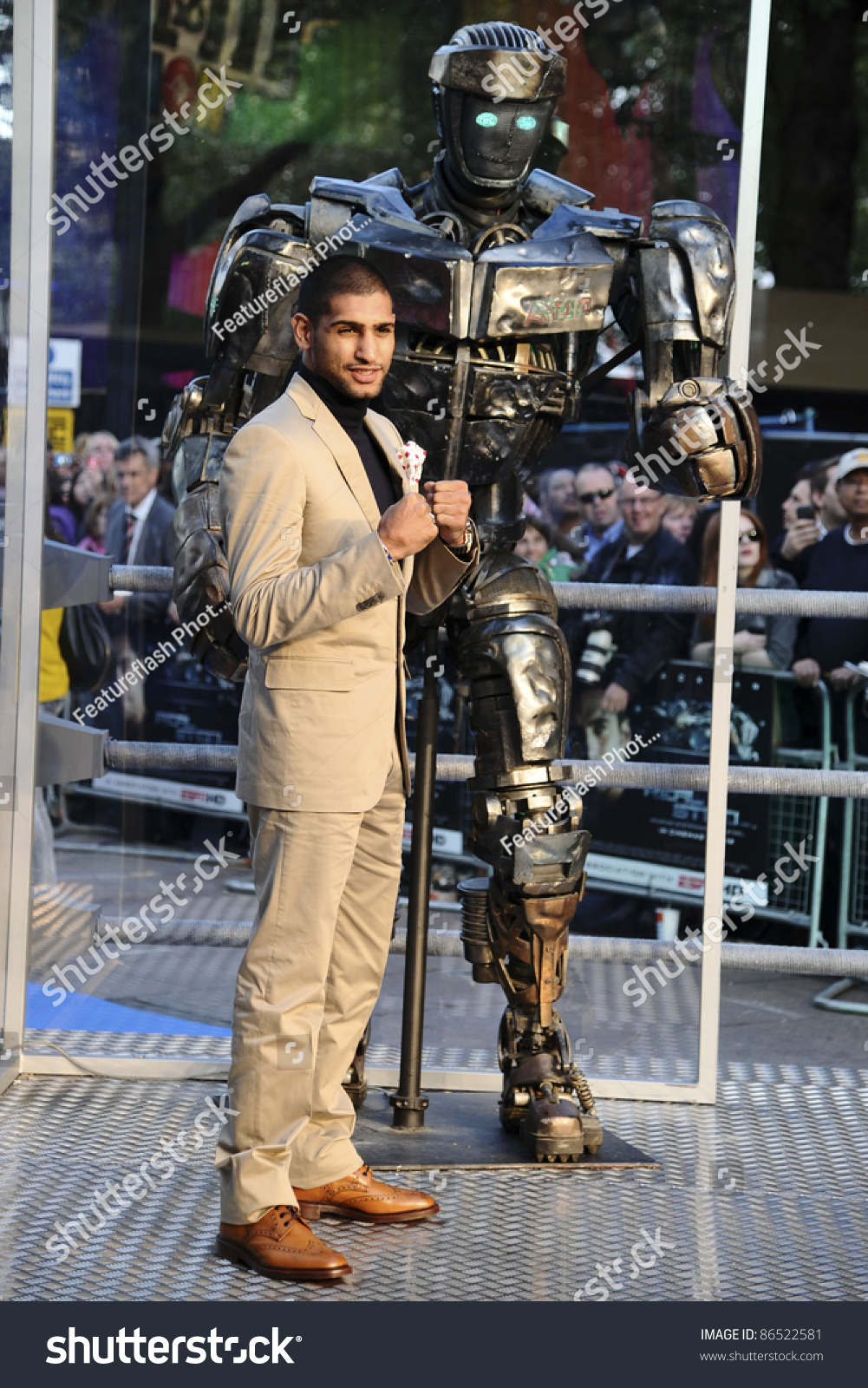 amir khan vs kell brook weigh in