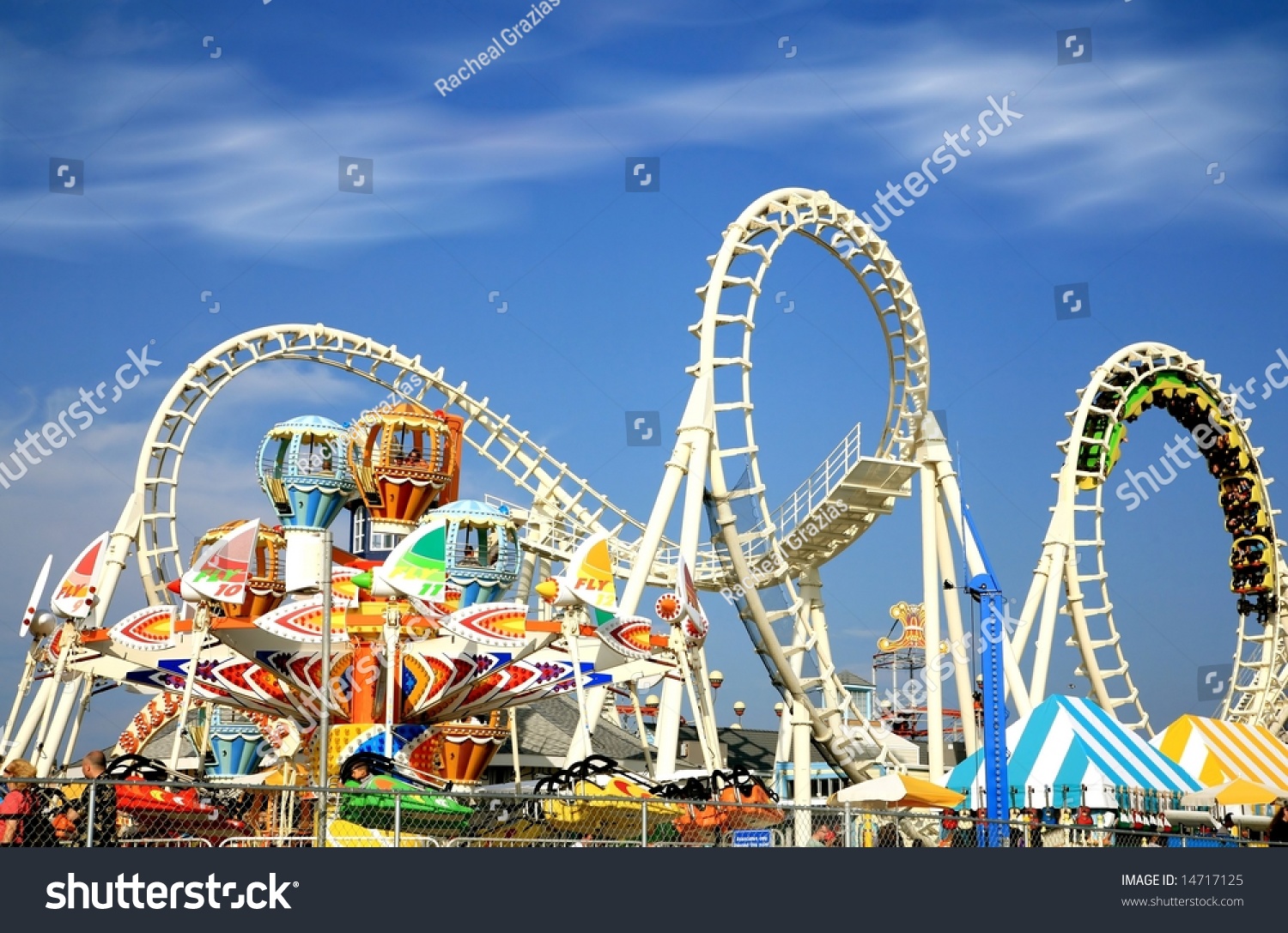 Amusement Park Rides Very Blue Sky Stock Photo 14717125 - Shutterstock