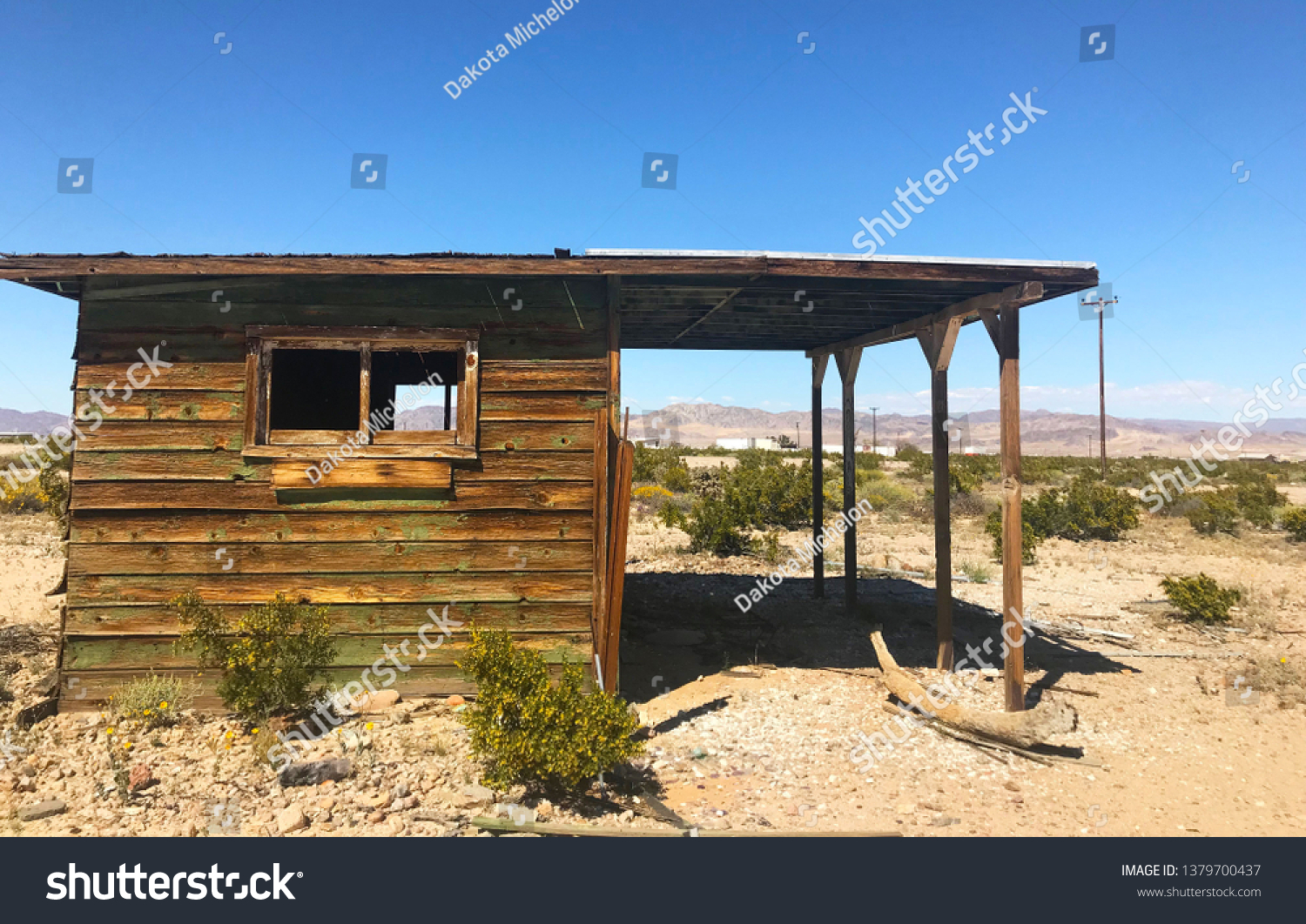 Abandoned Cabin Out Middle Nowhere Rusty Stock Photo Edit Now