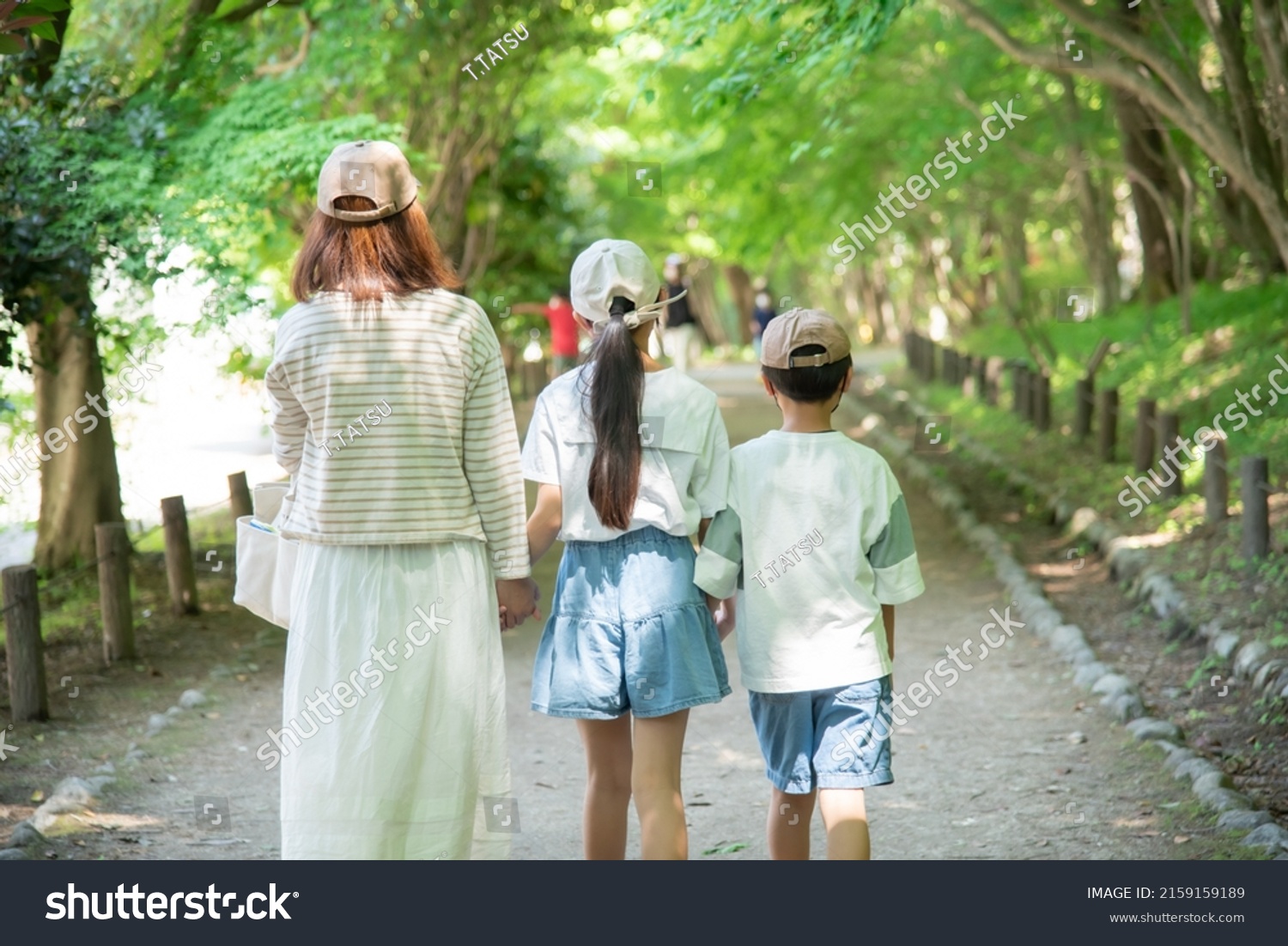 Asian Family Walking Woods Mother Daughter Stock Photo 2159159189 ...