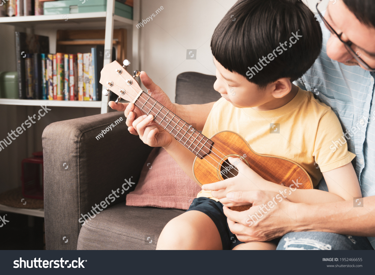 small guitar looking instrument