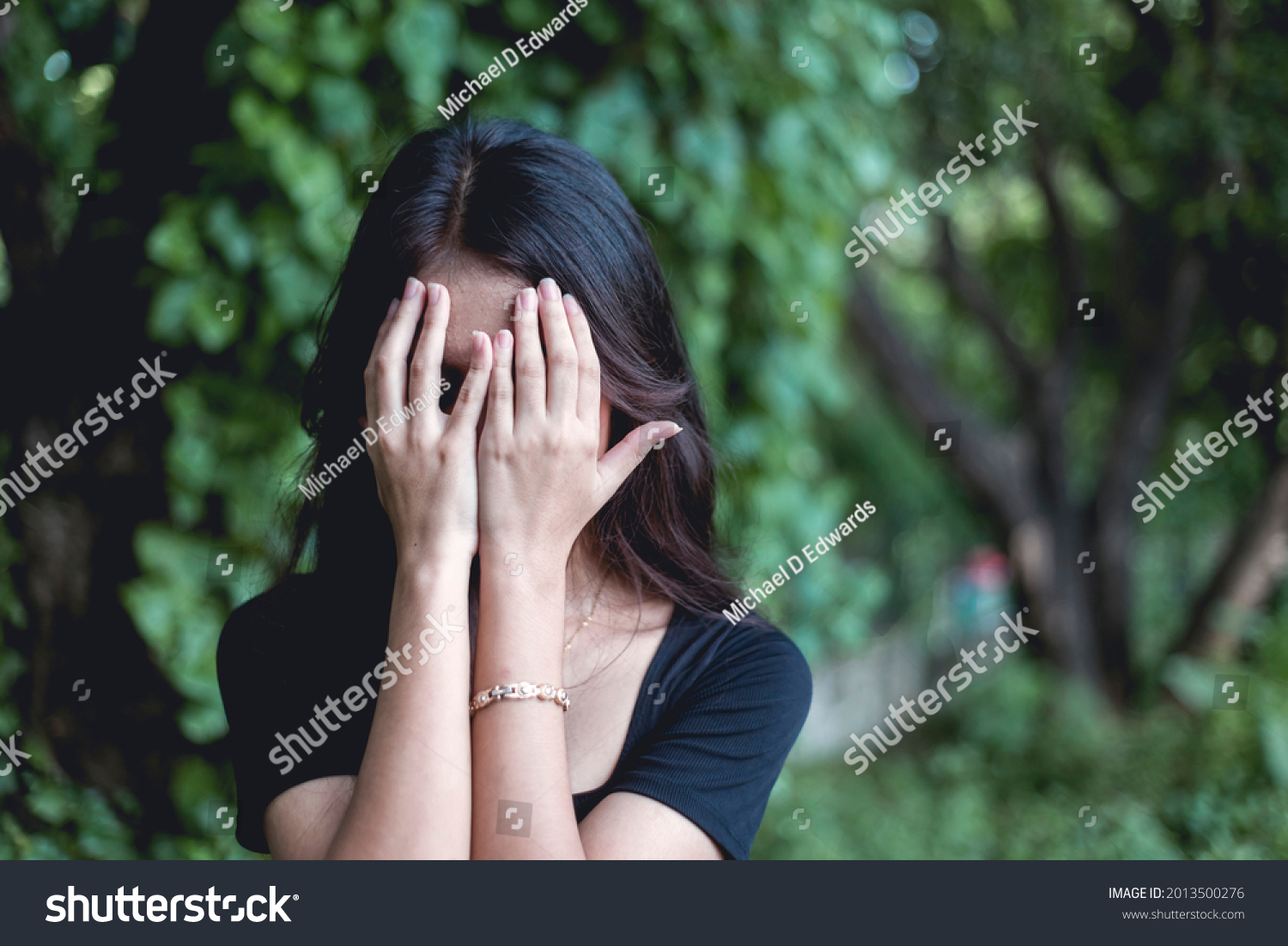 Inconsolable Images, Stock Photos & Vectors | Shutterstock