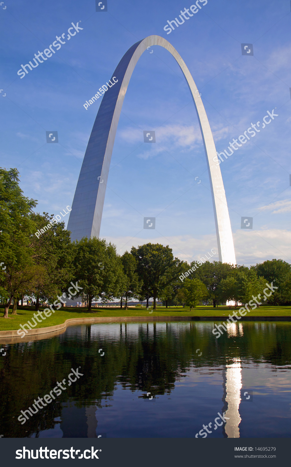 Interesting View St Louis Arch Gateway Stock Photo 14695279 - Shutterstock
