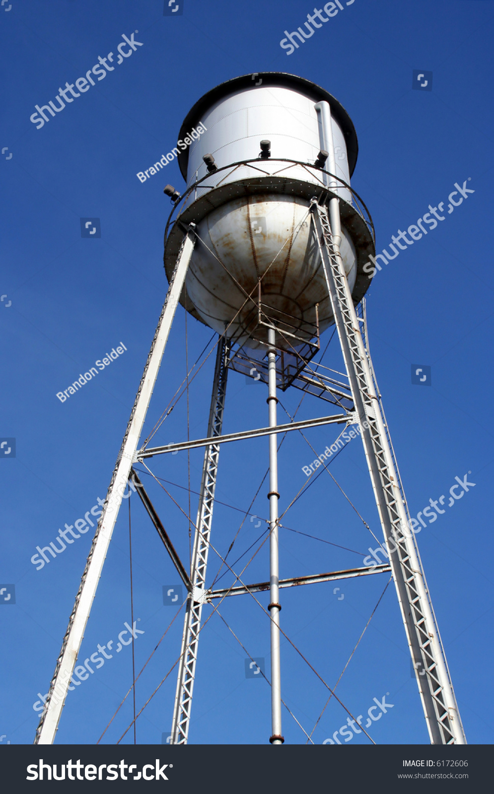 Old Metal Water Tower On Clear Stock Photo 6172606 - Shutterstock