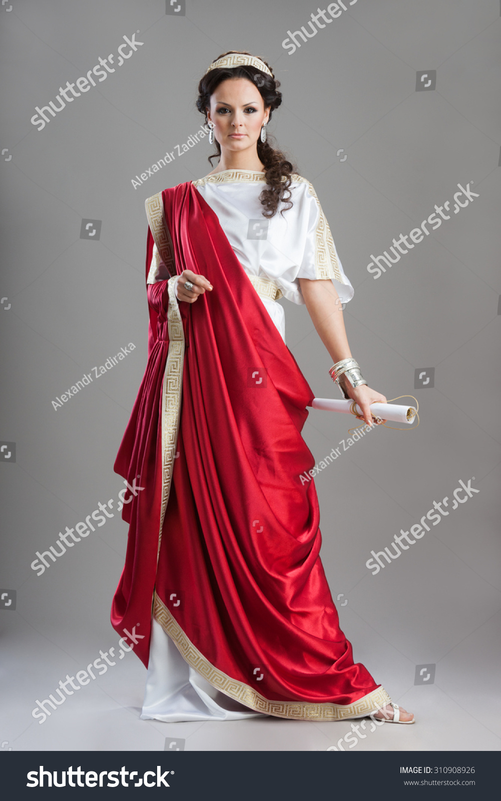 roman dress women