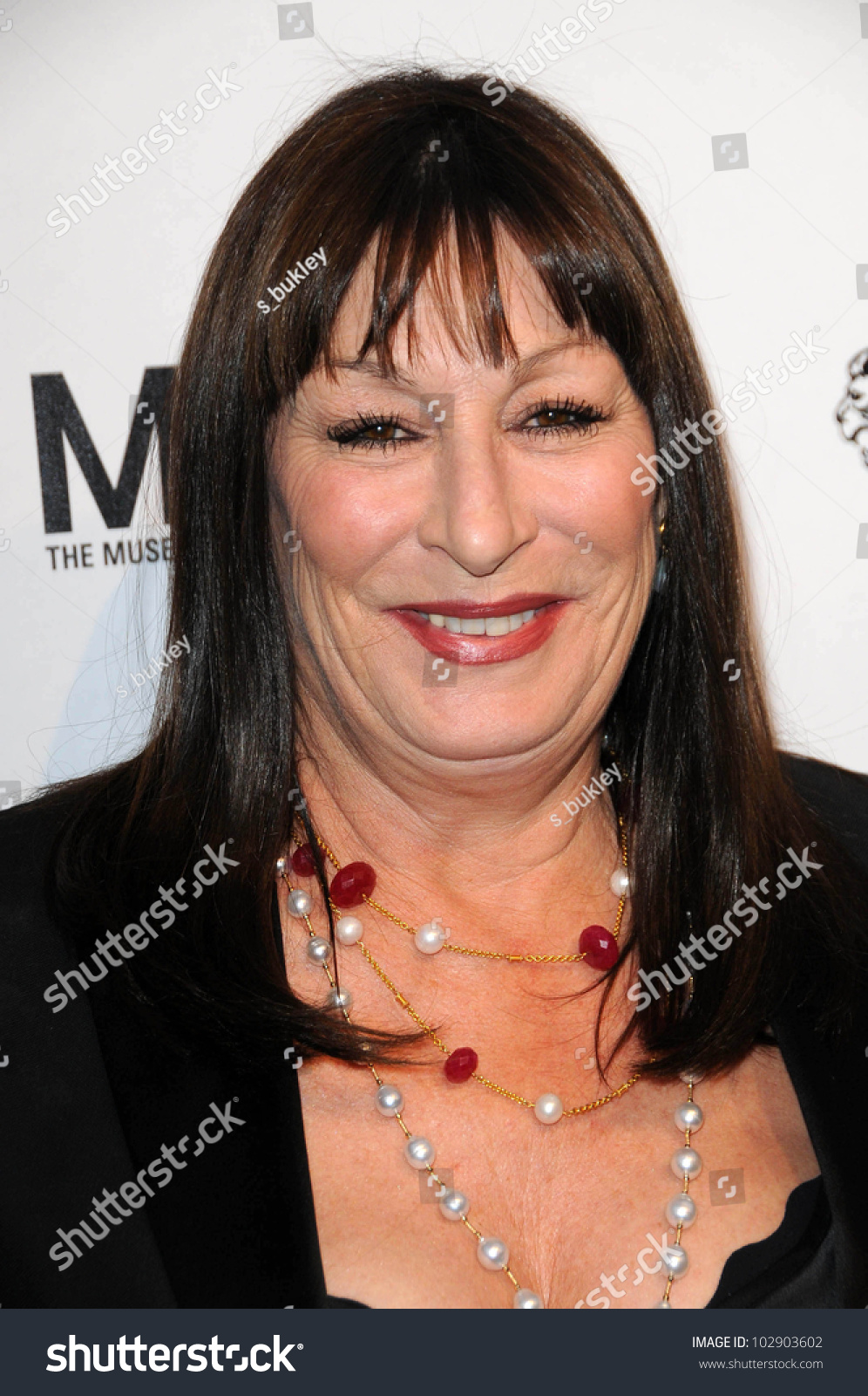 Lara Flynn Boyle Nude Photos 35 Lara Flynn Boyle Nude Photos 54