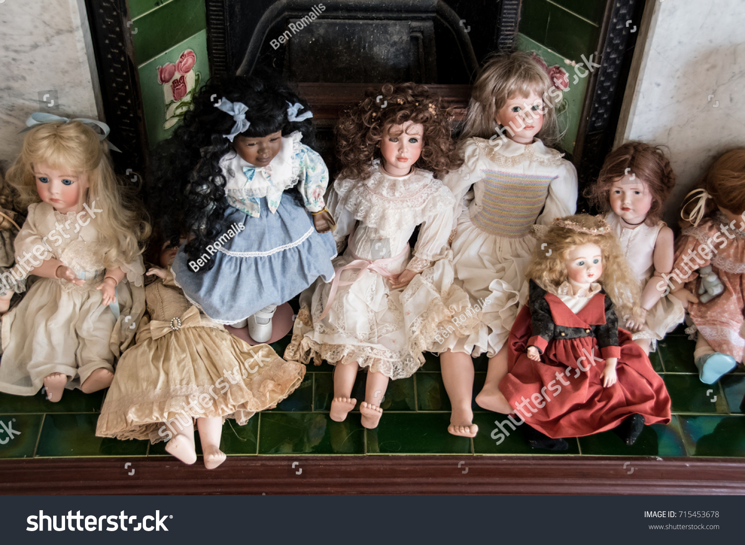 the porcelain doll collection