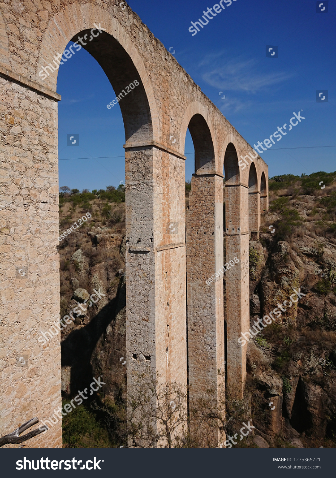 Aqueduct Huichapan Hidalgo Mexico Stock Photo (Edit Now) 1275366721