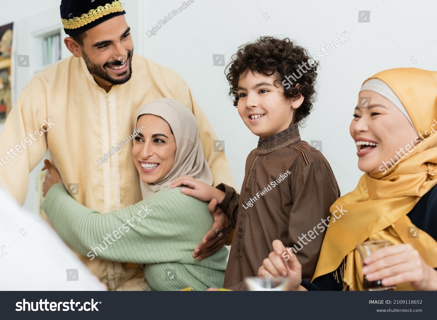 63,554 Muslim togetherness Stock Photos, Images & Photography ...