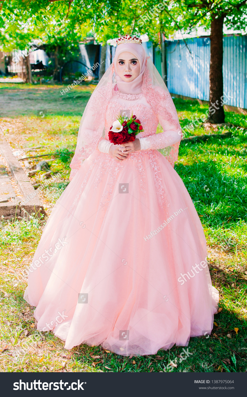 pink muslim wedding dress