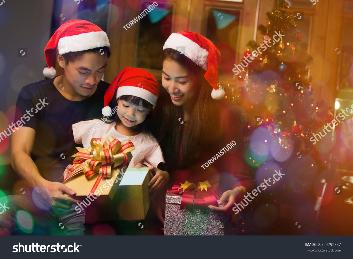 Asian Family Opening Gift Box On Stock Photo Edit Now 344795837