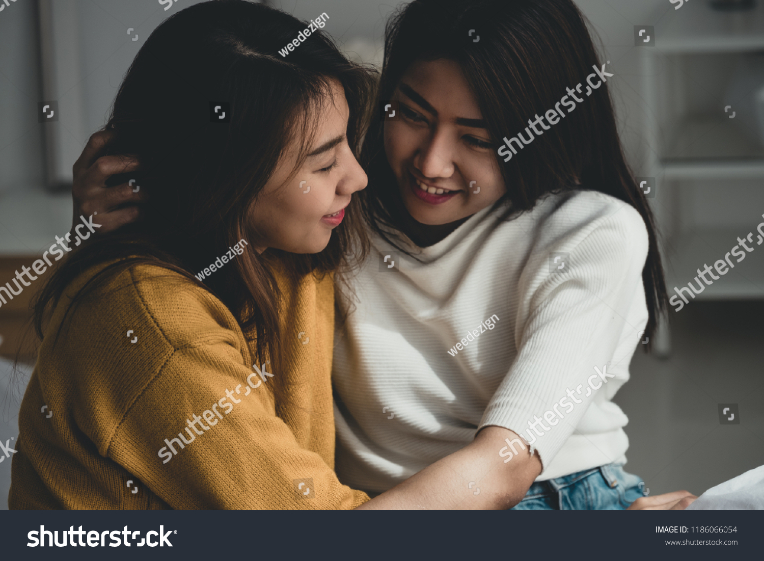 Asian Lesbian Lgbt Couple Hug Sitting Foto De Stock 1186066054 Shutterstock