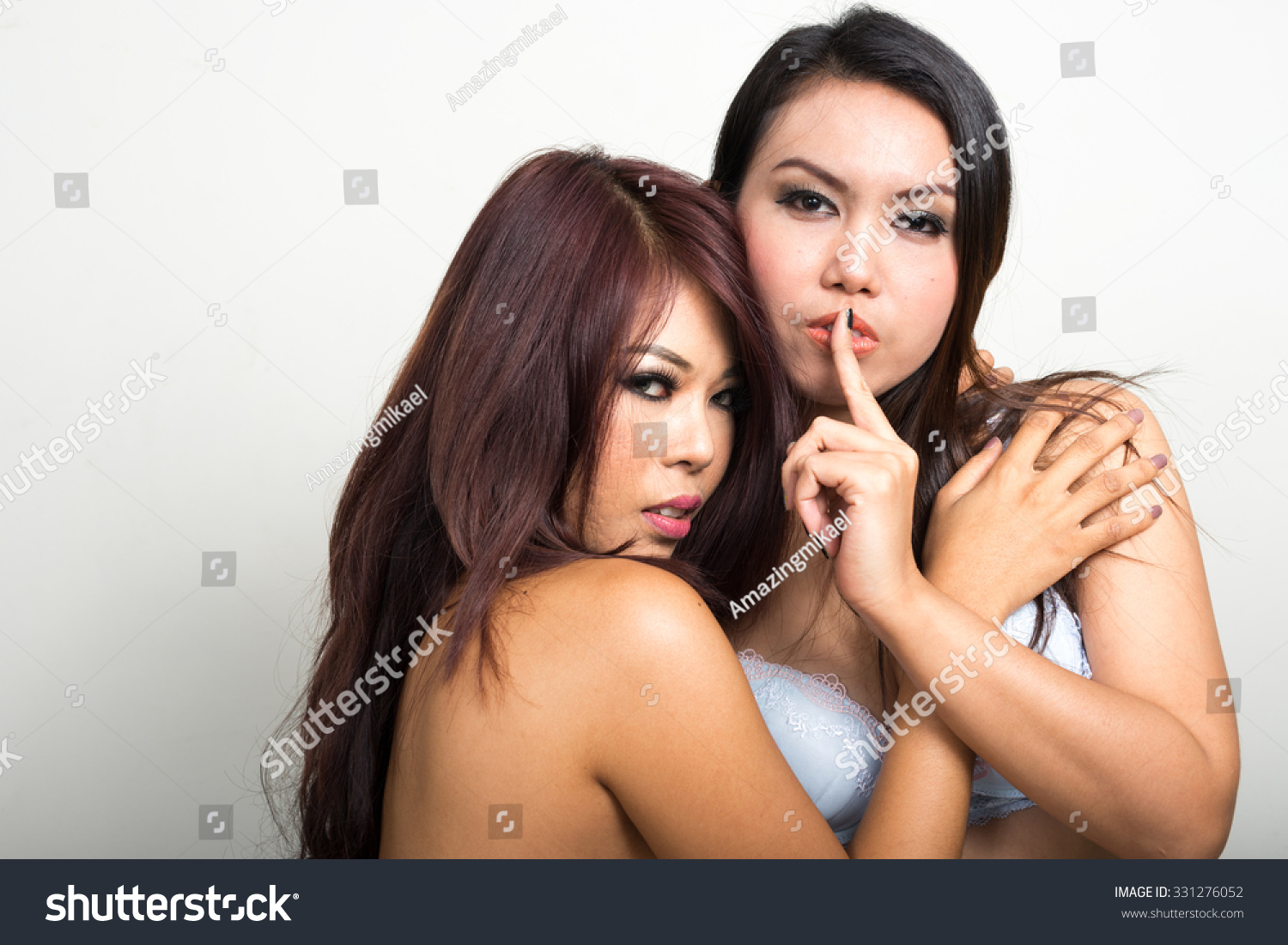 Sexy hot asian lesbians