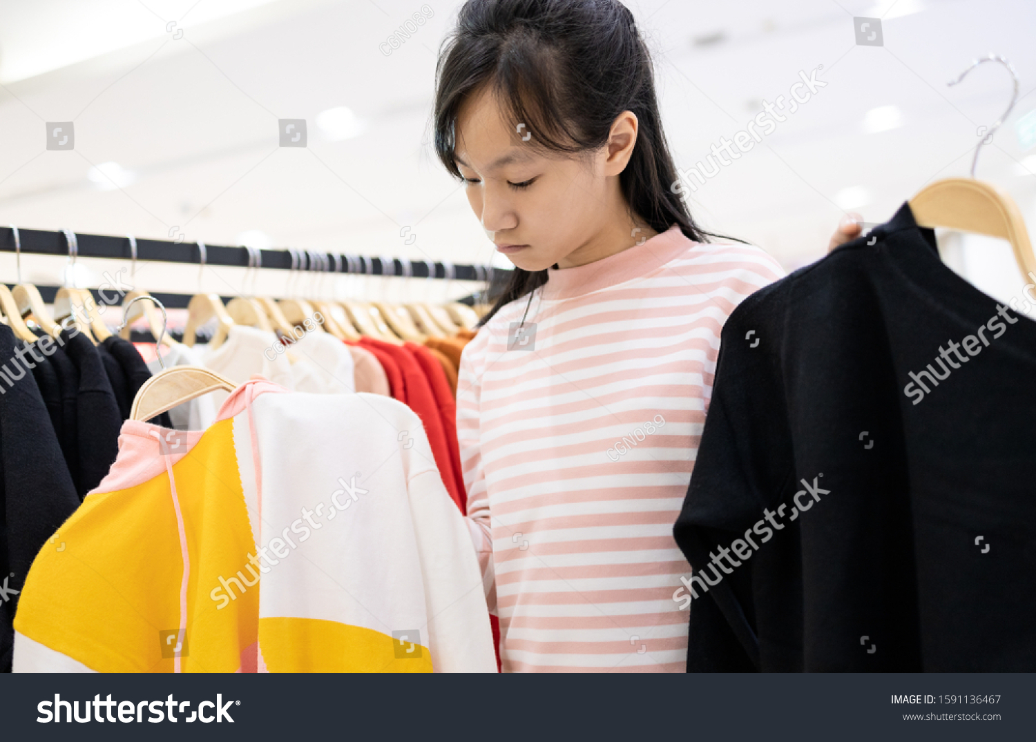 clothes shops for teenage girl
