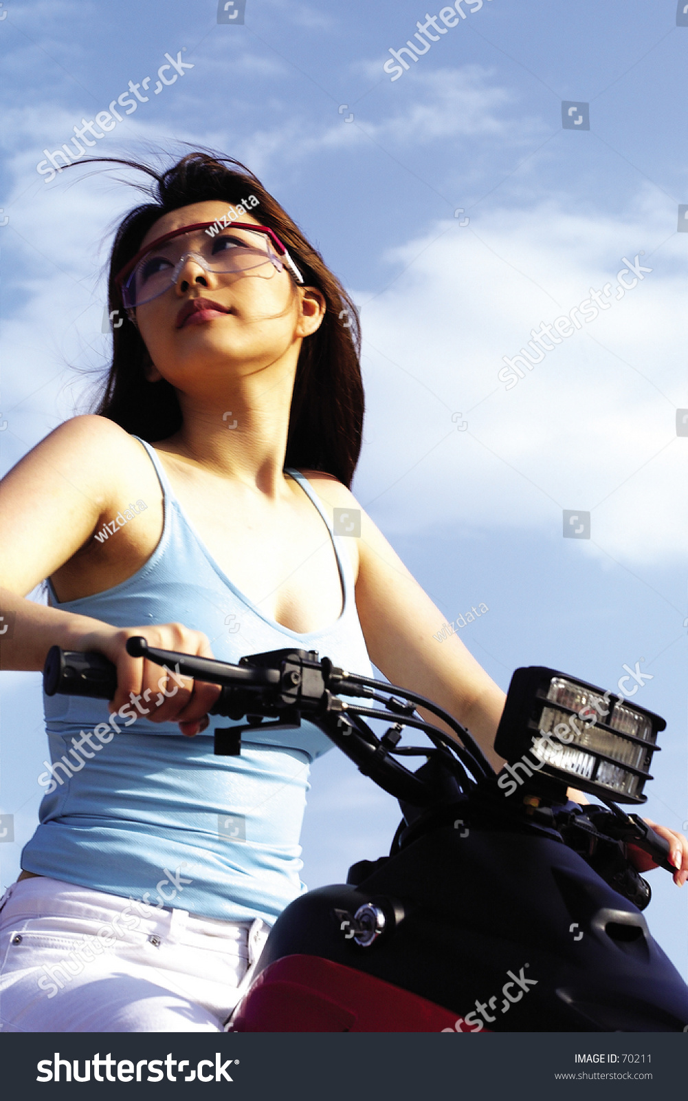 Hot asian girls on motorcycles - Adult gallery