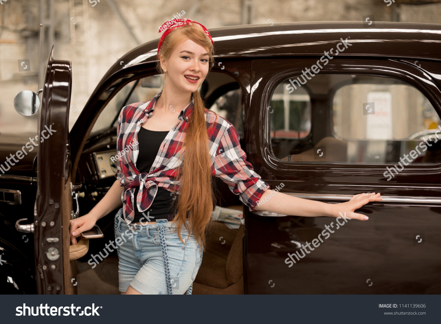 Dark brown color car Images, Stock Photos & Vectors | Shutterstock