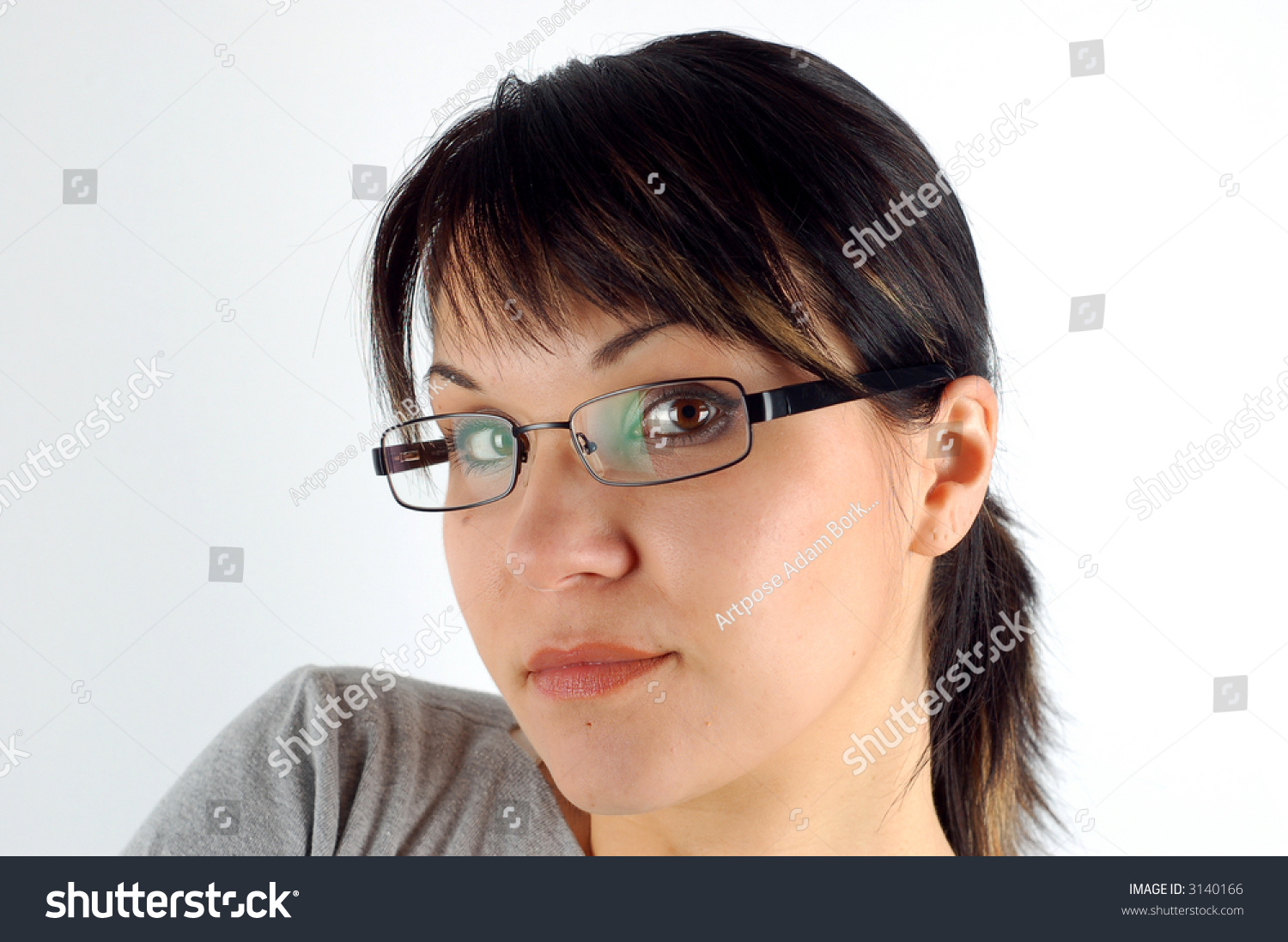 women with glasses attractive