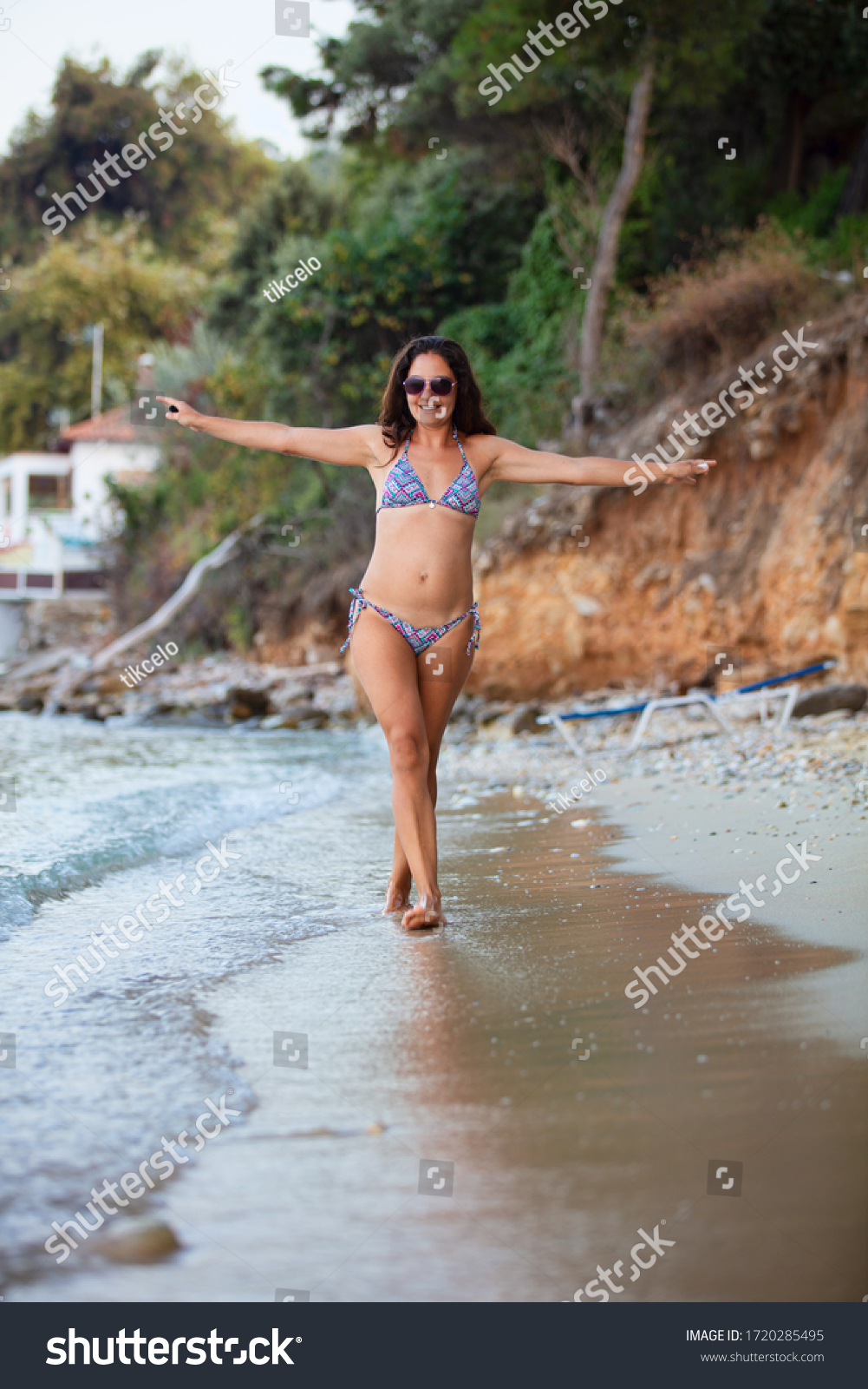 Maxico Nude Girl On Beach