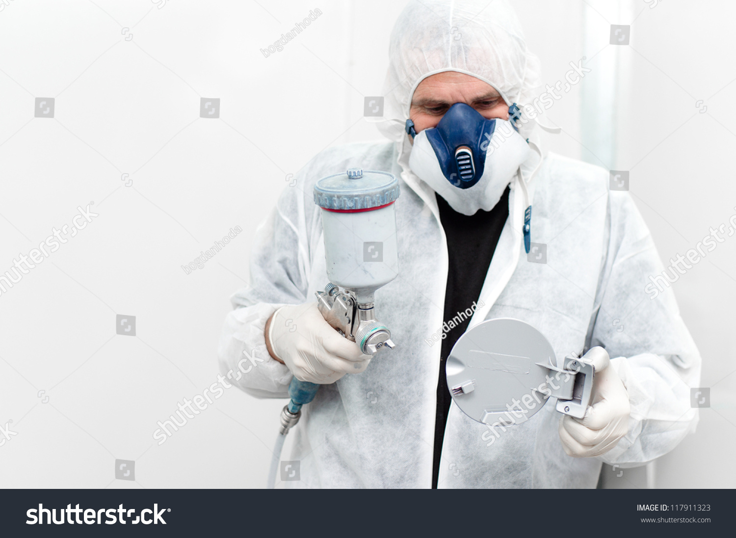 Auto Worker Painting Car Body Component Stock Photo 117911323 ...