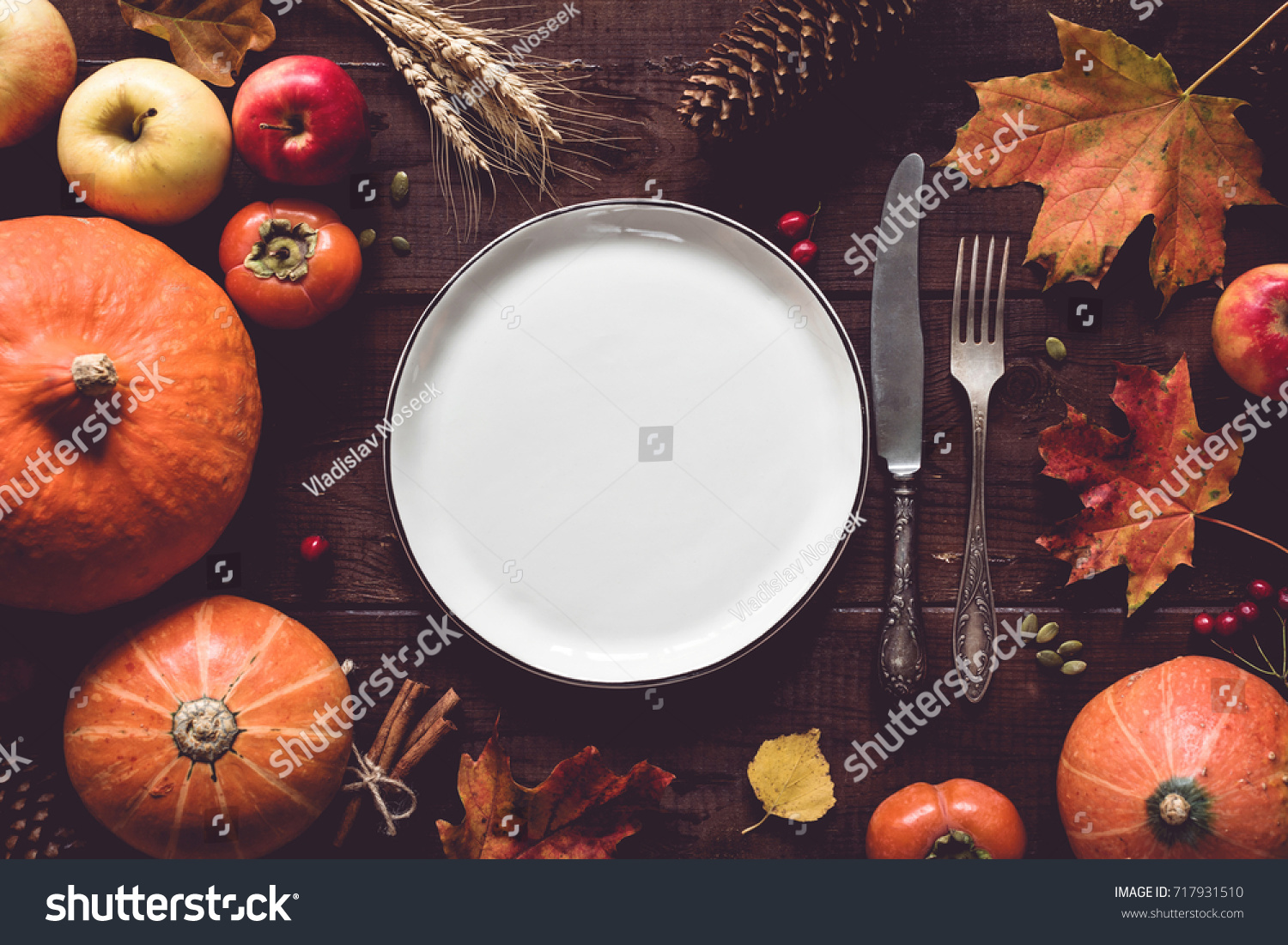 1,632 Empty plate fall food Images, Stock Photos & Vectors | Shutterstock