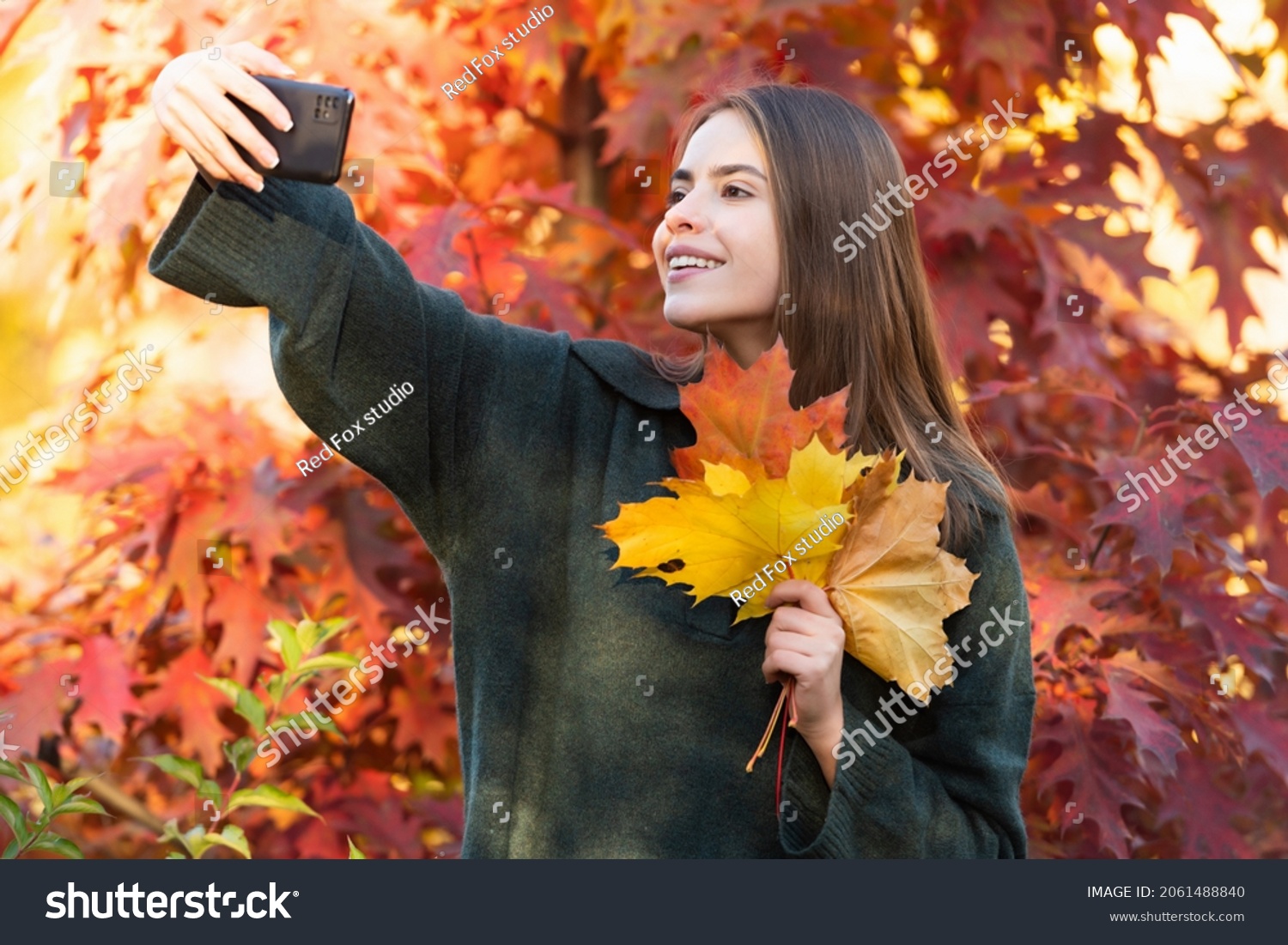 28,379 Autumn selfie Images, Stock Photos & Vectors | Shutterstock