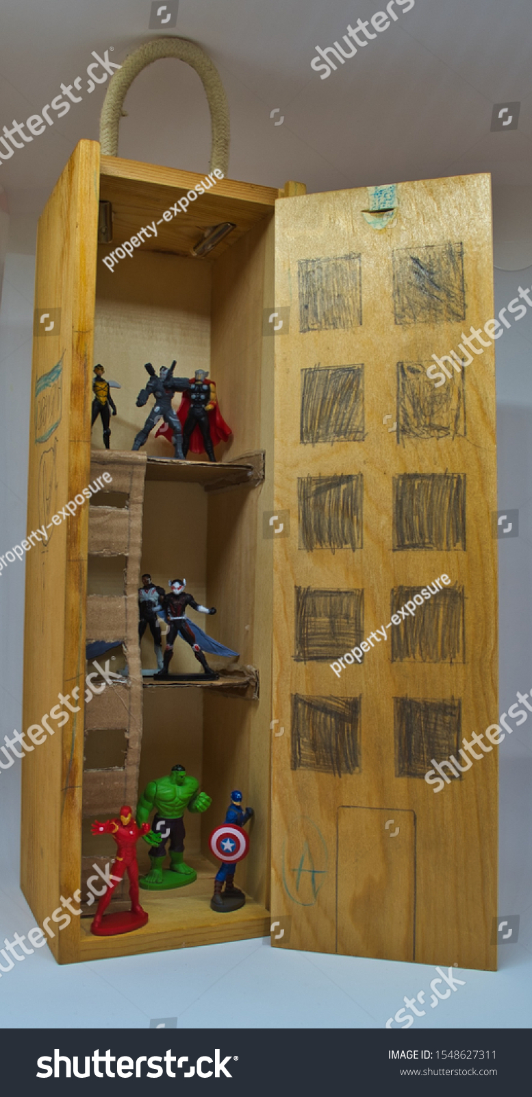 avengers wooden toy box