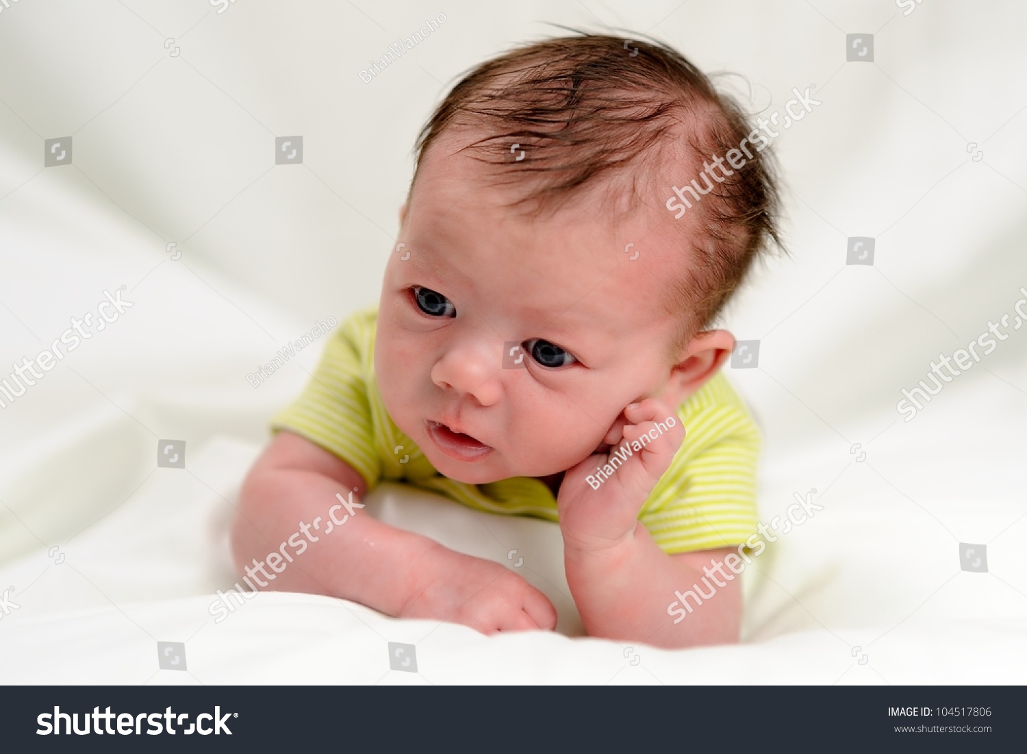 Baby Boy Holding Head Up One stockfoto (nu bewerken) 104517806 Shutterstock