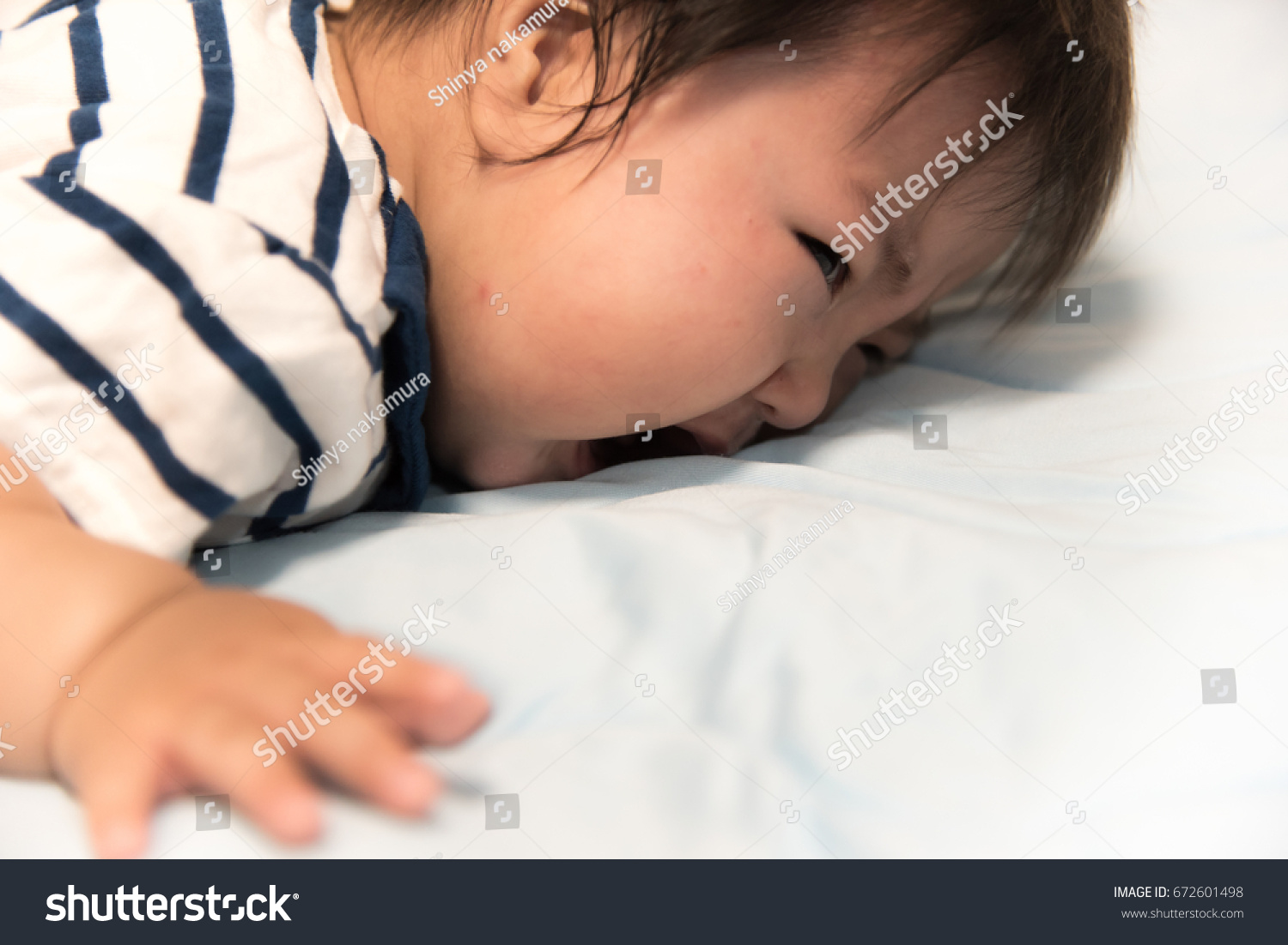 Baby Crying Stock Photo 672601498 Shutterstock