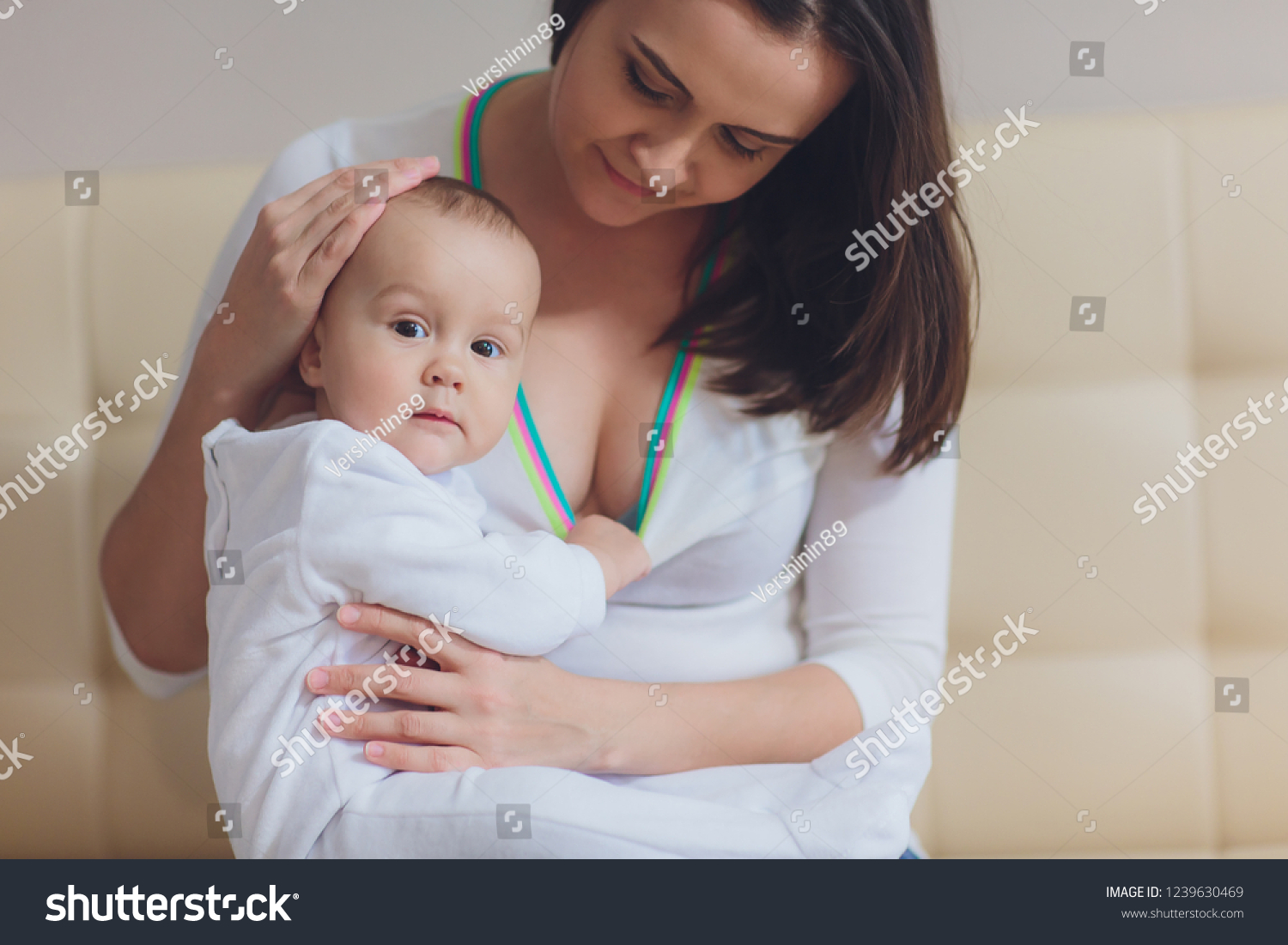 breastfeeding beautiful mom