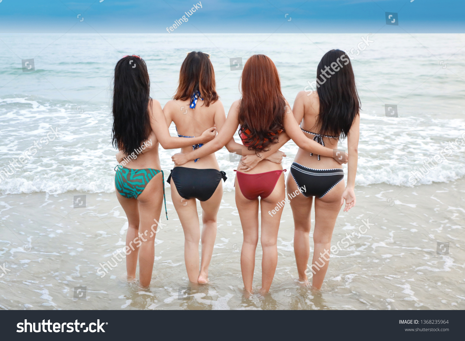 Hot Asian Bikini Girls