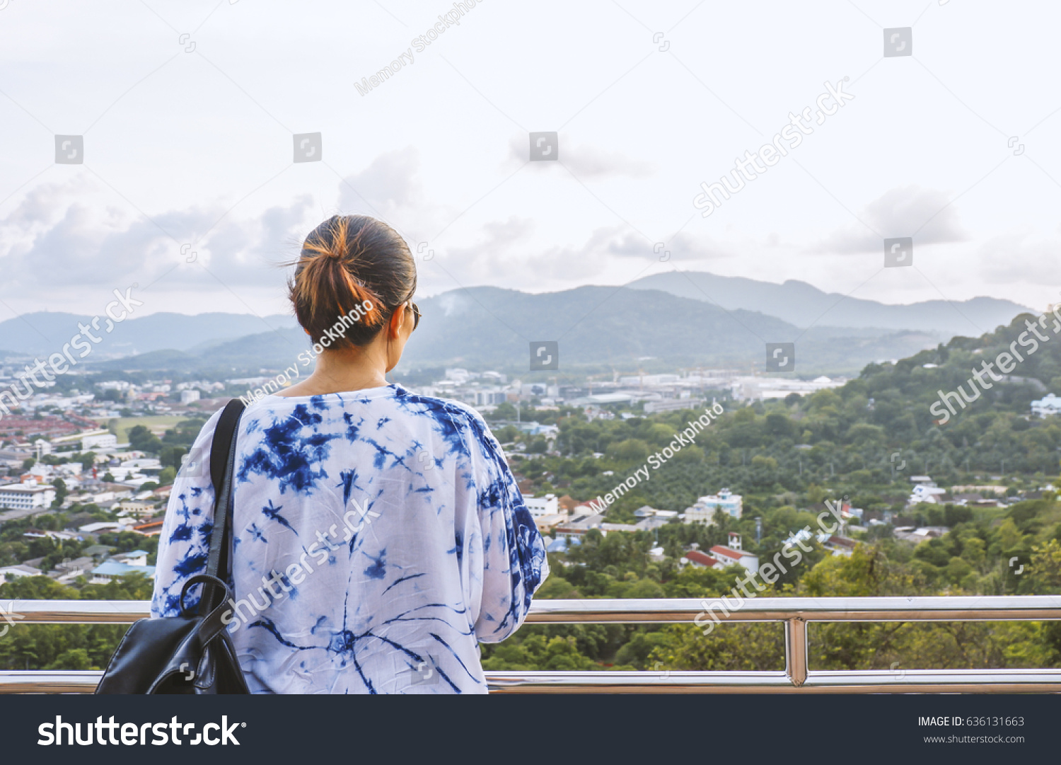 Back View Young Woman Softfocus Background Stock Photo 636131663 ...